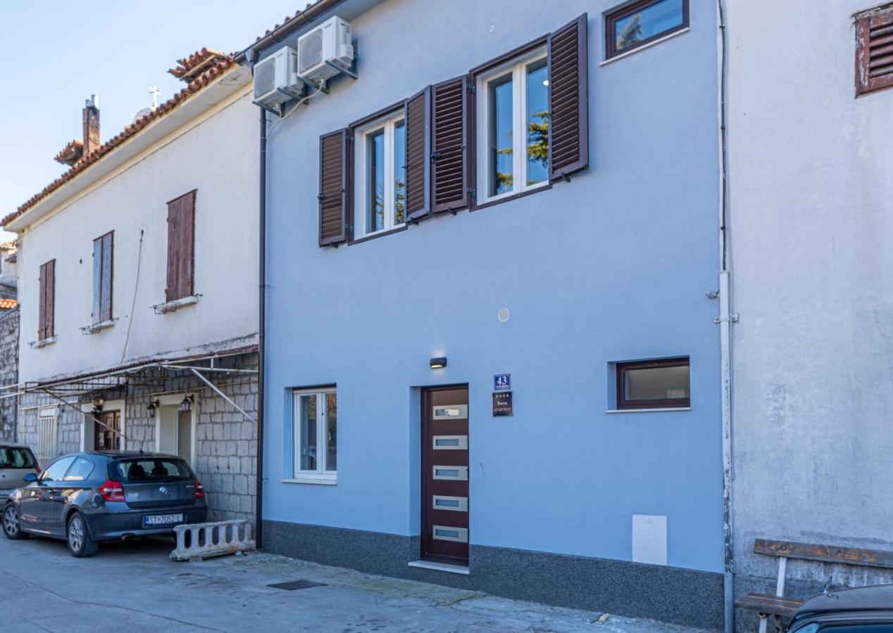 Apartmán Su Casa - At Kastela Oldtown Exteriér fotografie