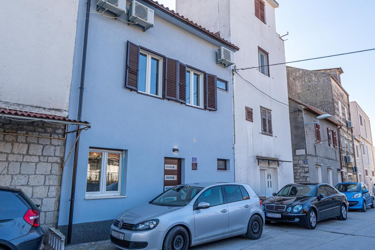 Apartmán Su Casa - At Kastela Oldtown Exteriér fotografie