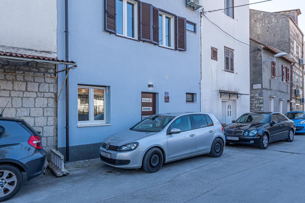Apartmán Su Casa - At Kastela Oldtown Exteriér fotografie