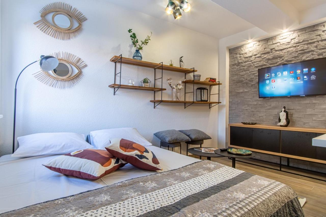 Apartmán Su Casa - At Kastela Oldtown Exteriér fotografie