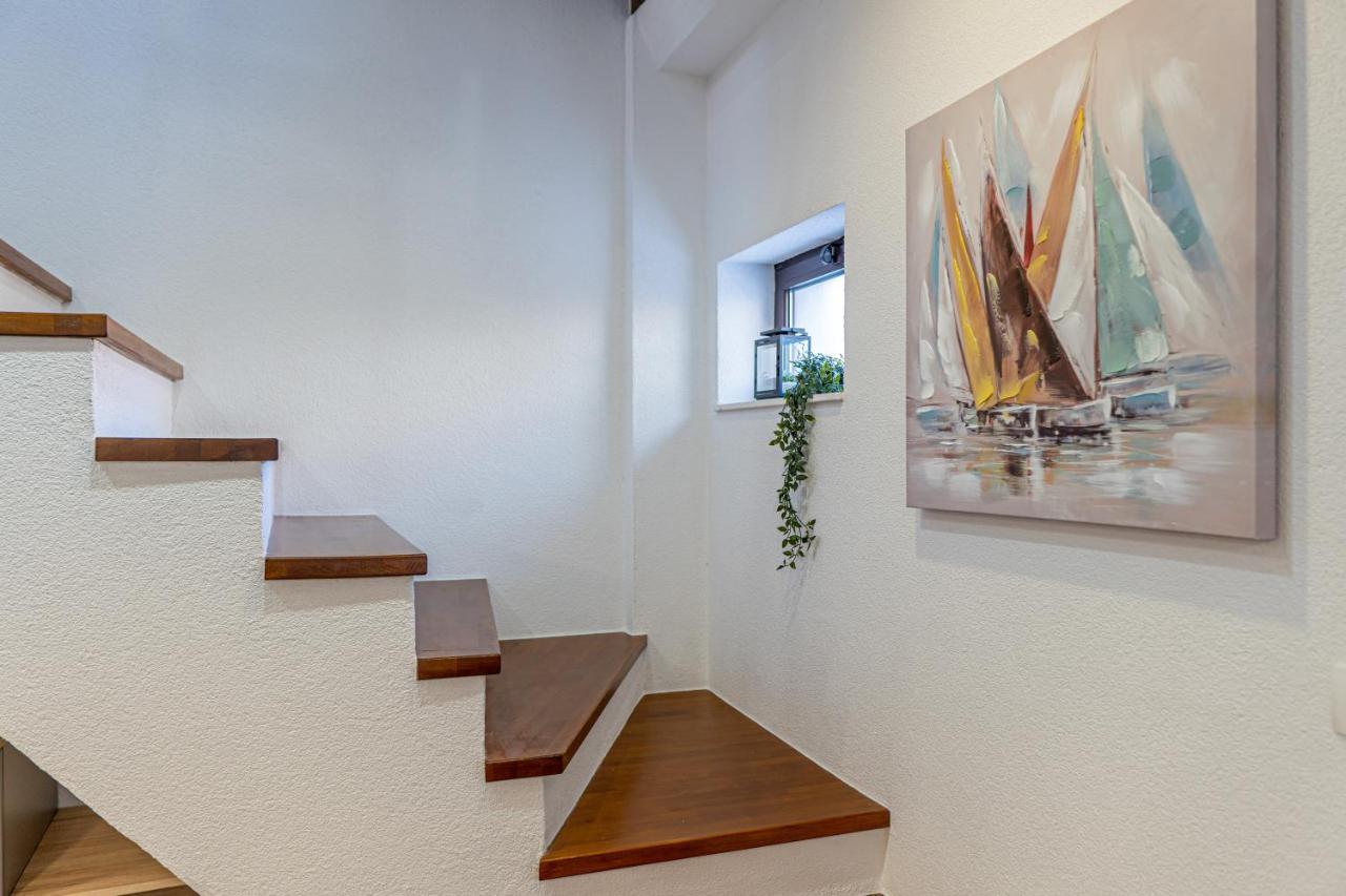 Apartmán Su Casa - At Kastela Oldtown Exteriér fotografie